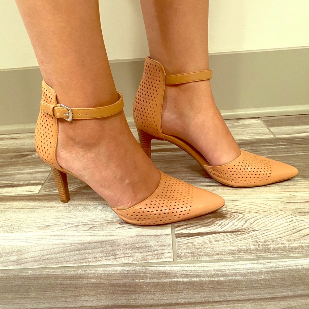 Tan Heels